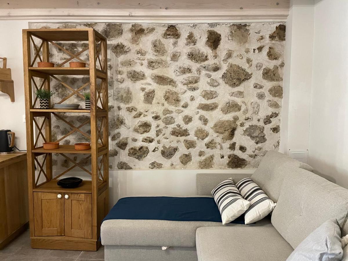 Valeria'S Apartments Sinarades Екстер'єр фото