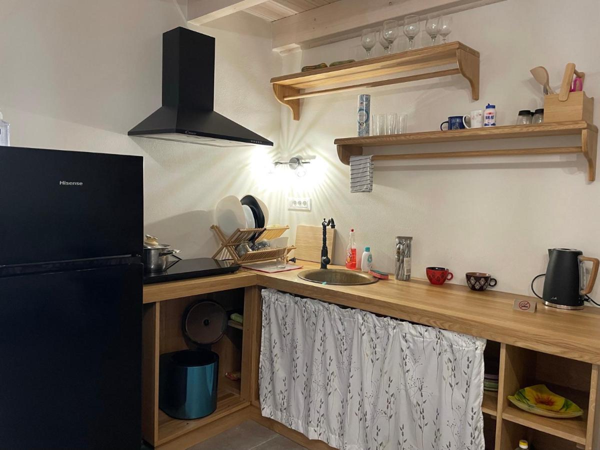 Valeria'S Apartments Sinarades Екстер'єр фото